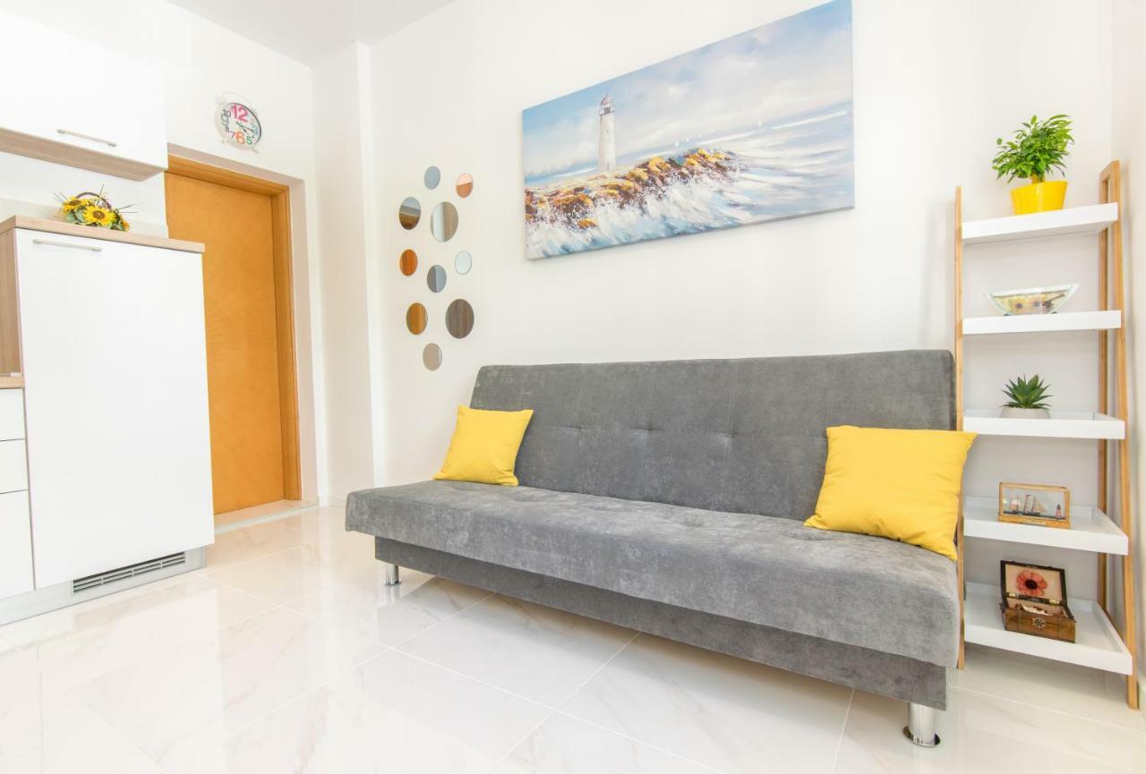 Apartment Holiday * Makarska
